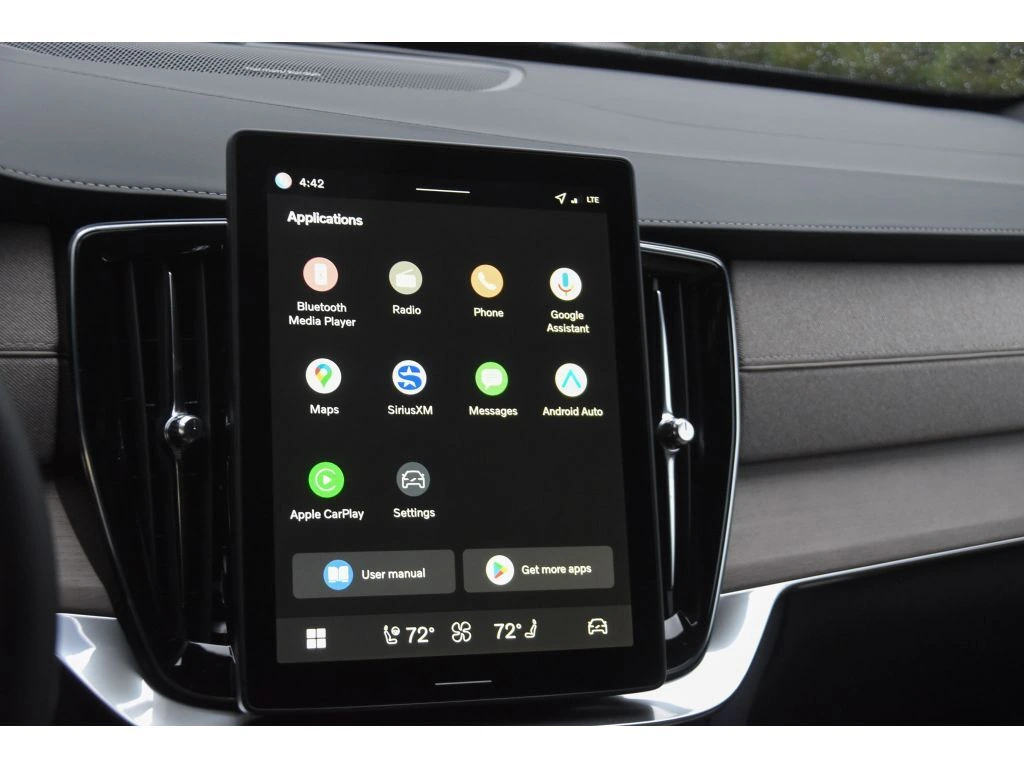 2026 Volvo - image 18