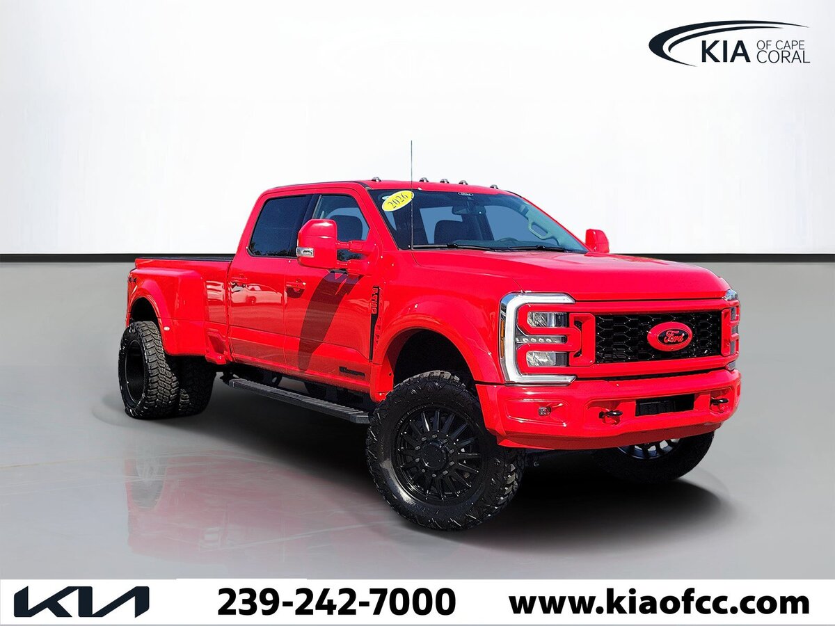 2026 Ford F-450 LARIAT 4WD Crew Cab 8' Box