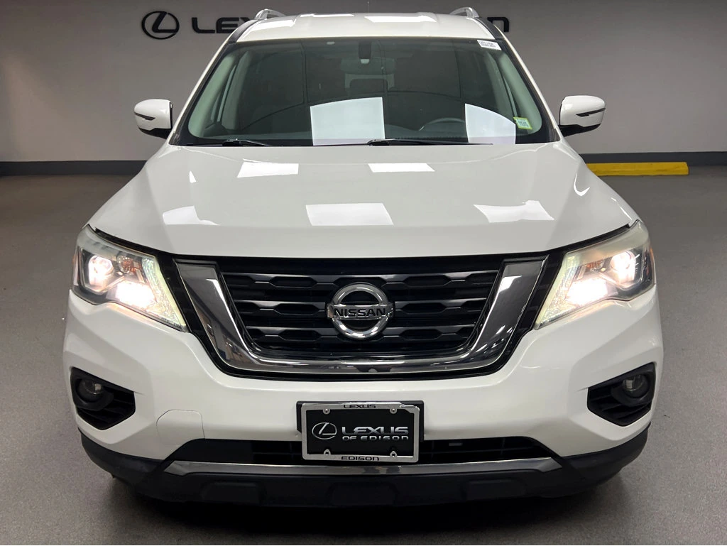 Used 2017 Nissan Pathfinder SV with VIN 5N1DR2MM1HC901285 for sale in Edison, NJ