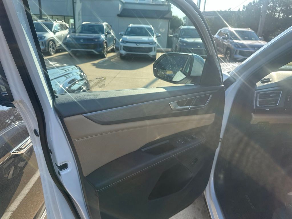 2026 Volkswagen Atlas Cross Sport SE w/Technology