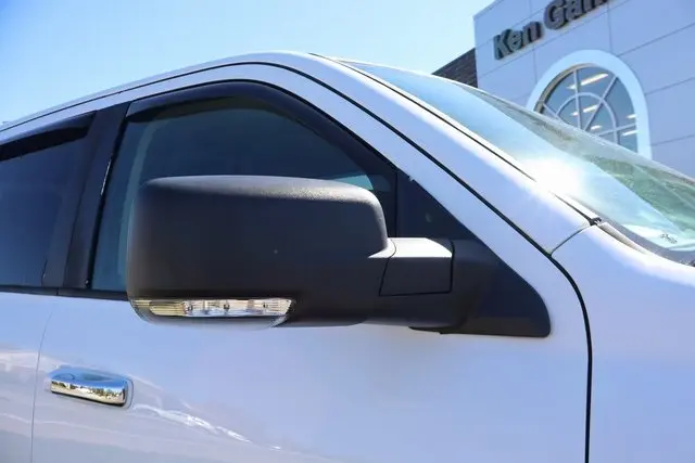 2016 Ram 1500 Big Horn photo 2