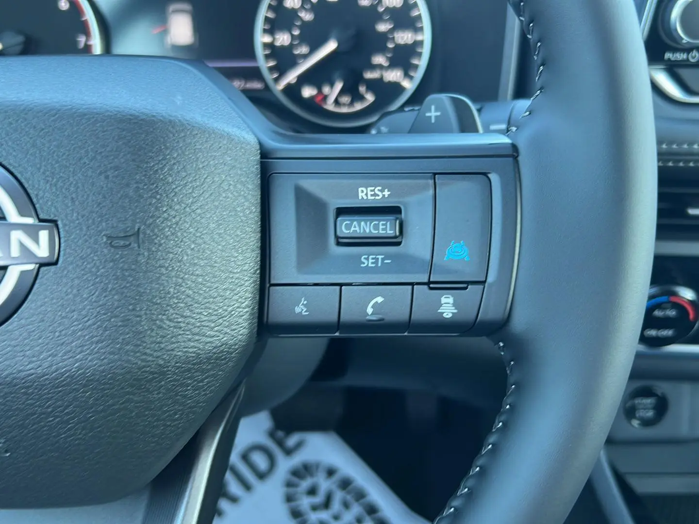 2026 Nissan Rogue SV photo 14