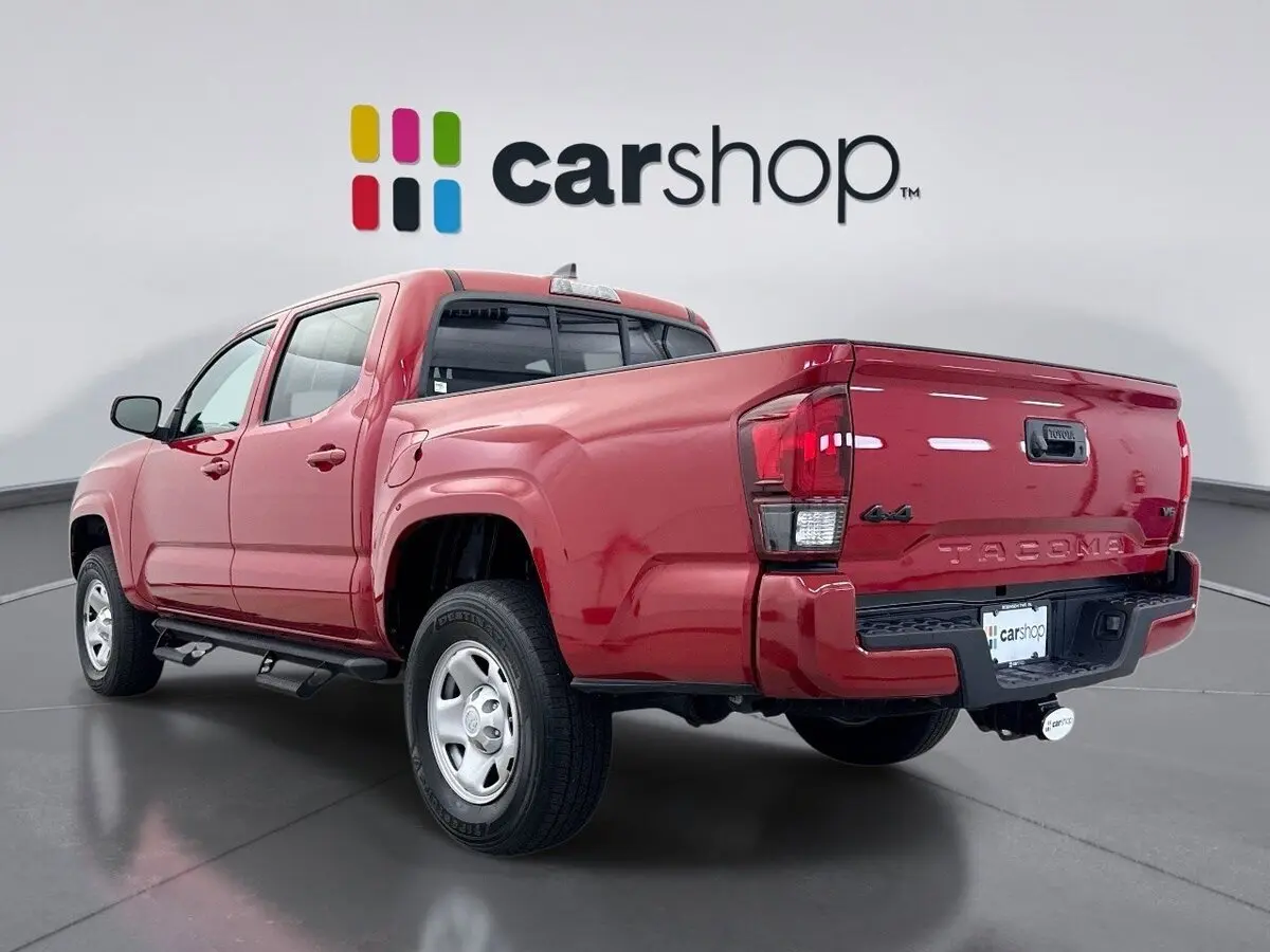 2023 Toyota Tacoma 4x4 SR photo 3