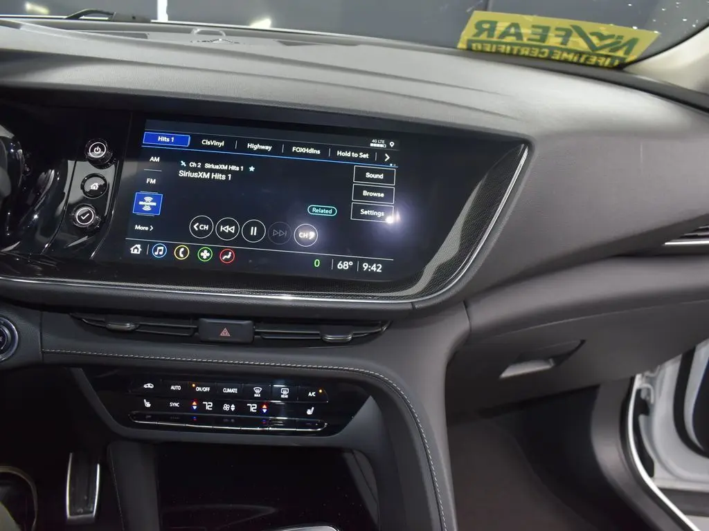 2023 Buick Envision Preferred photo 18
