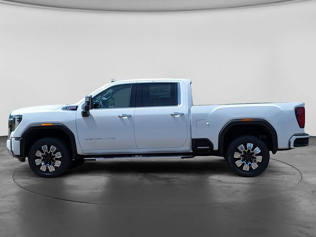 2026 GMC Sierra 3500HD Denali - Photo 7