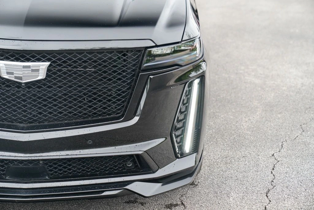2023 Cadillac Escalade V-Series - Photo 22