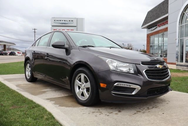 Used 2015 Chevrolet Cruze 1LT with VIN 1G1PC5SB7F7180619 for sale in Aurora, OH