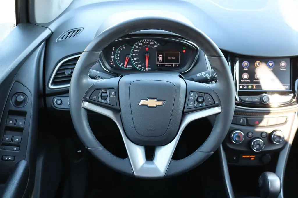 2022 Chevrolet Trax LT photo 14