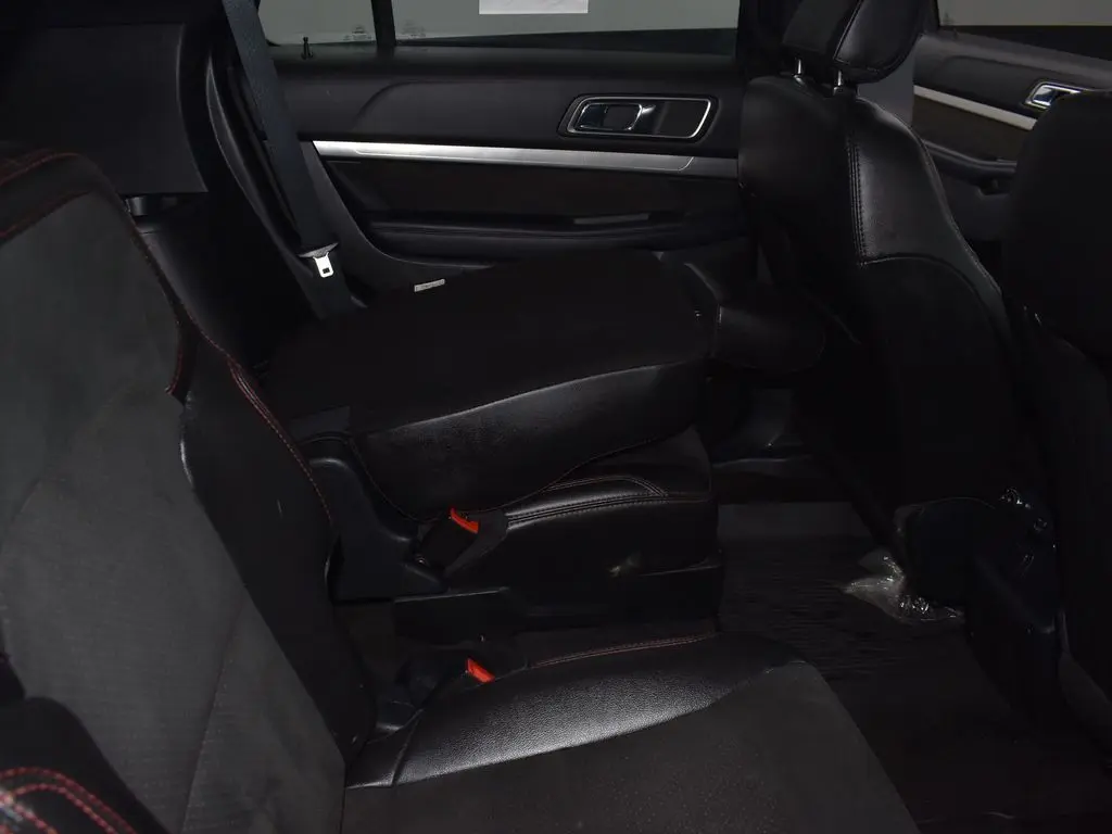 2018 Ford Explorer XLT photo 27