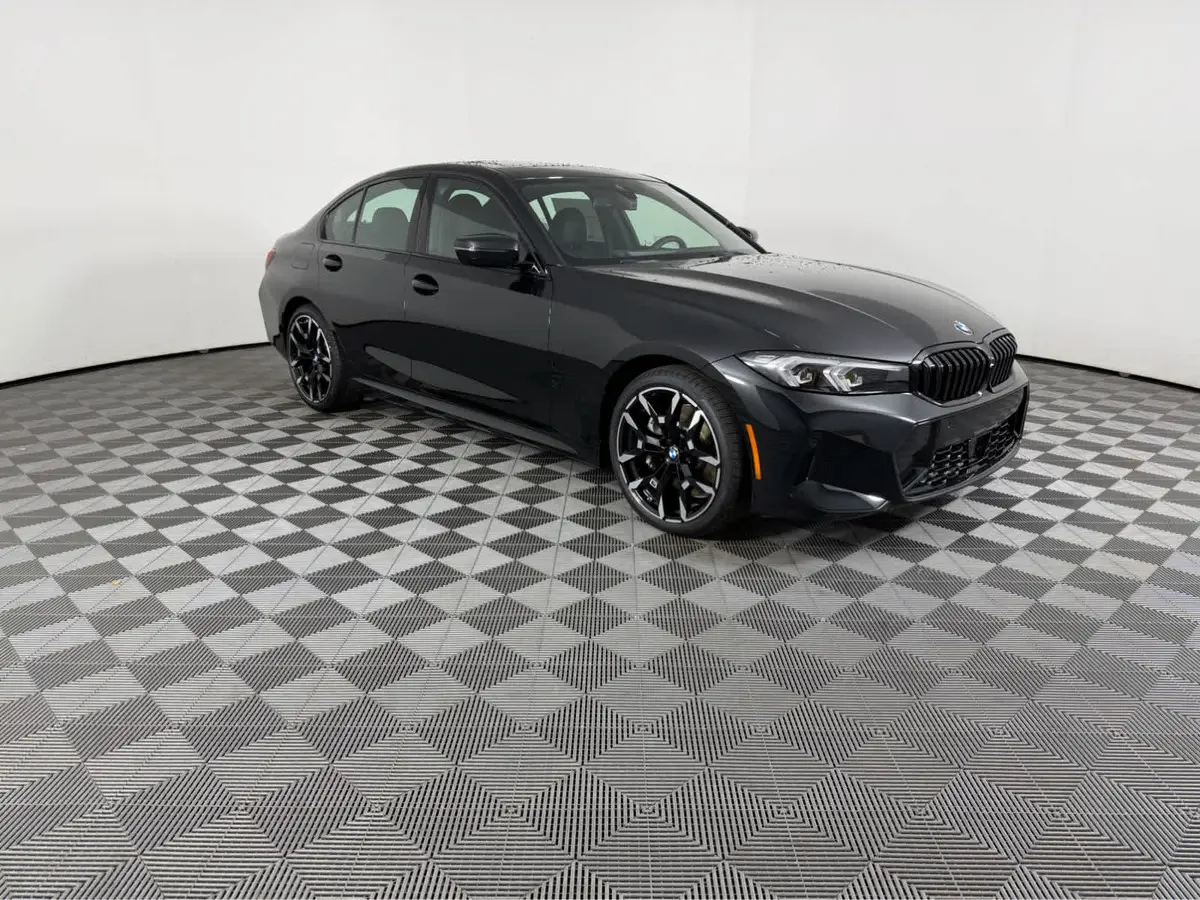 2026 BMW 3 Series 330i's photo