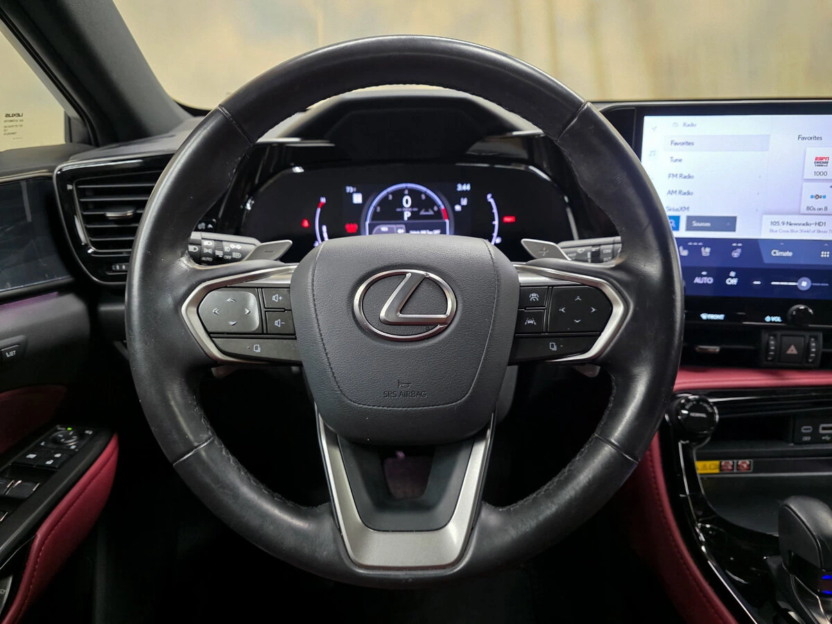 2025 Lexus NX 350 - Photo 16