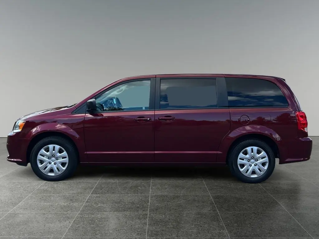 2018 Dodge Grand Caravan SE photo 3