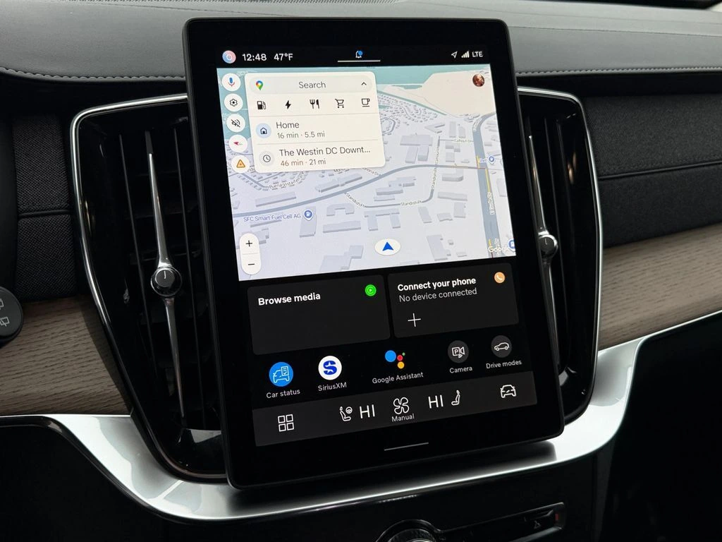 2025 Volvo - image 20