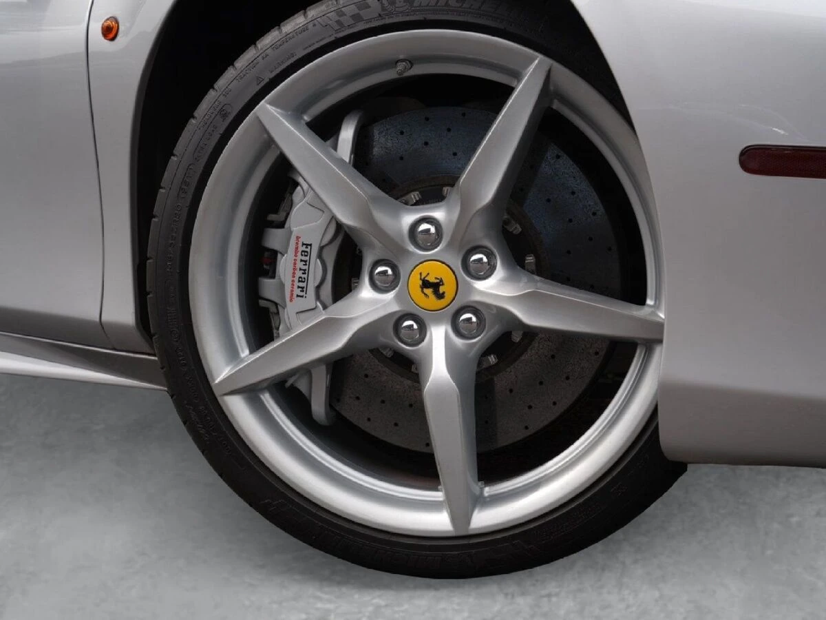 2017 Ferrari 488 GTB Base - Photo 6