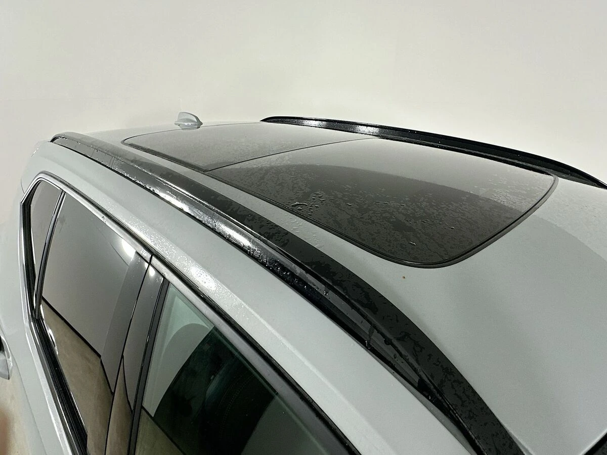 2026 Volvo XC40 Plus - Photo 11