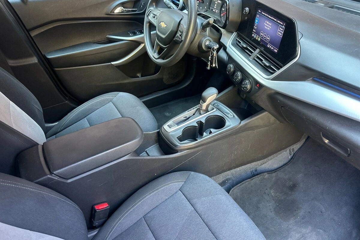 2024 Chevrolet Trax LS - Photo 16
