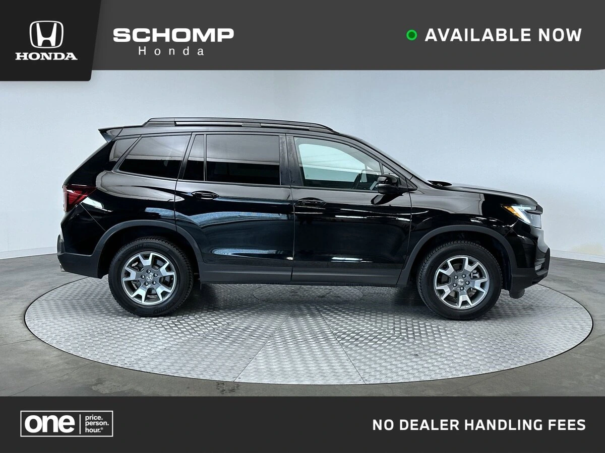 2023 Honda Passport 3.5 TrailSport 4WD Auto's photo