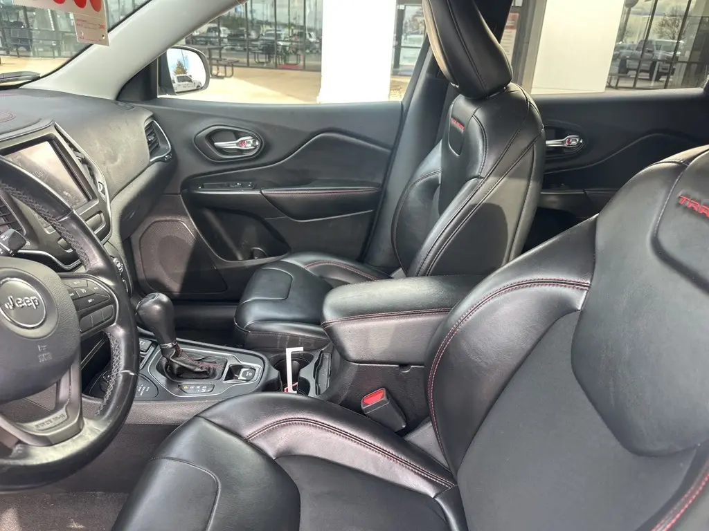 2020 Jeep Cherokee Trailhawk photo 4