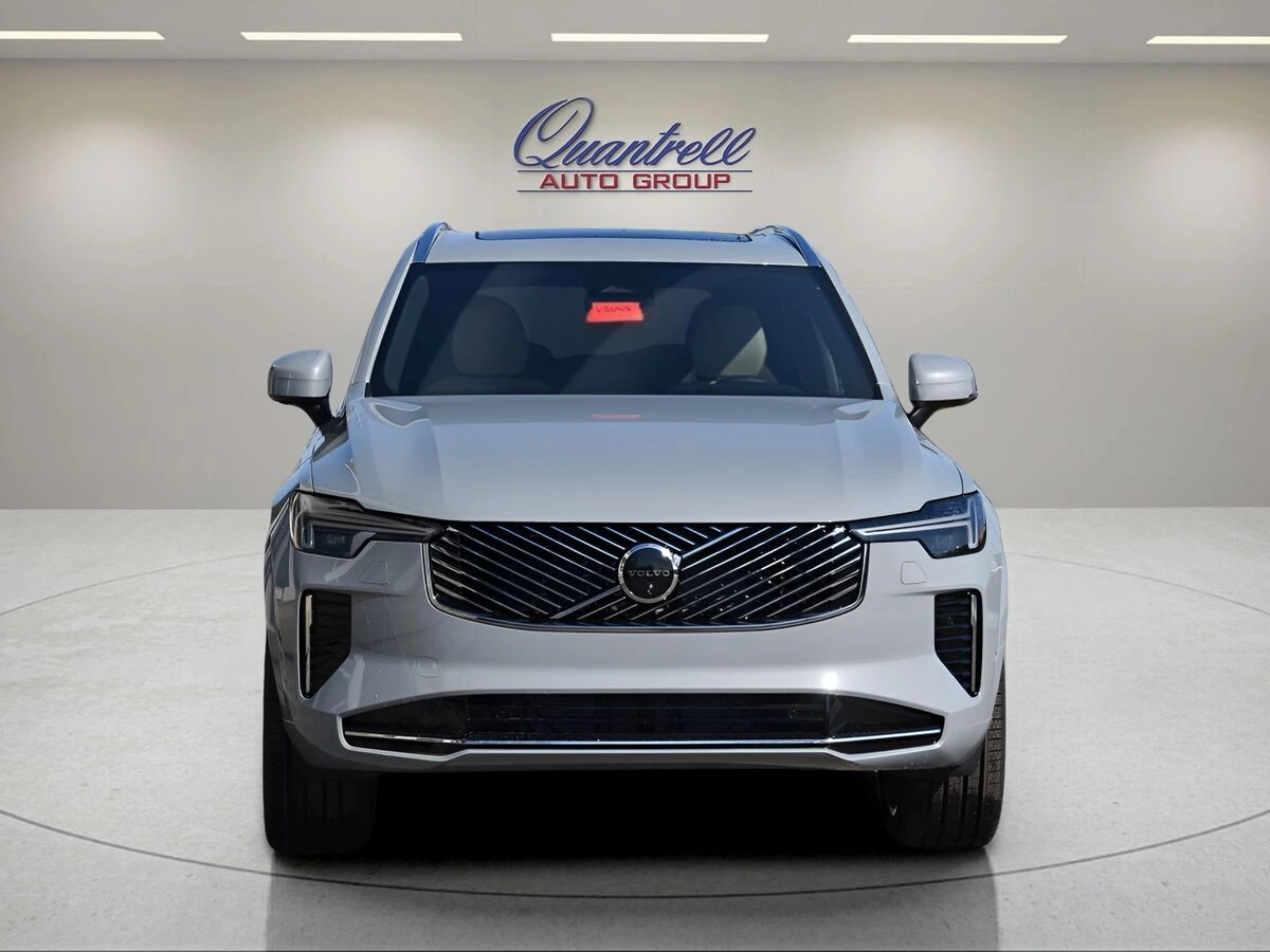 2026 Volvo XC90 Plus - Photo 8