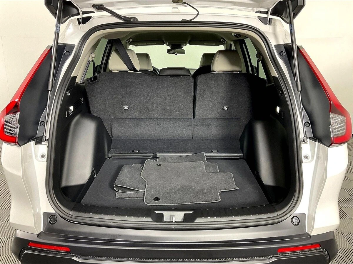 2025 Honda CR-V LX - Photo 34