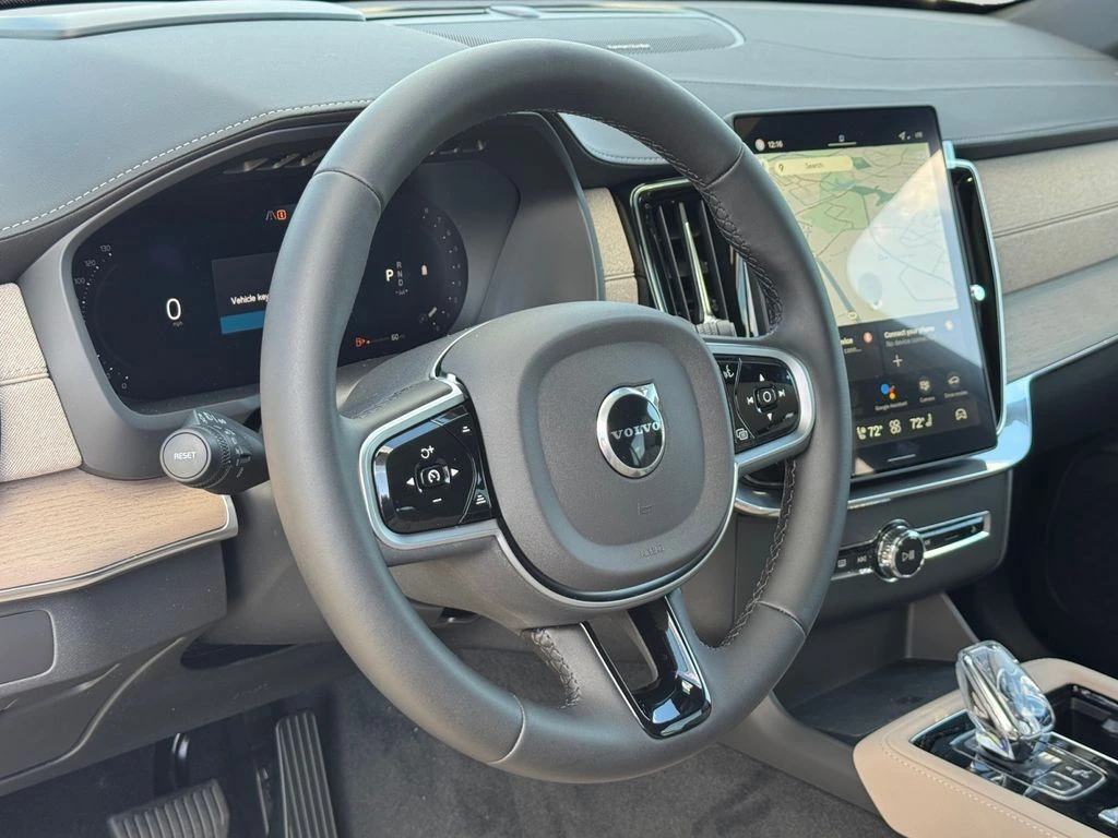 2026 Volvo - image 16