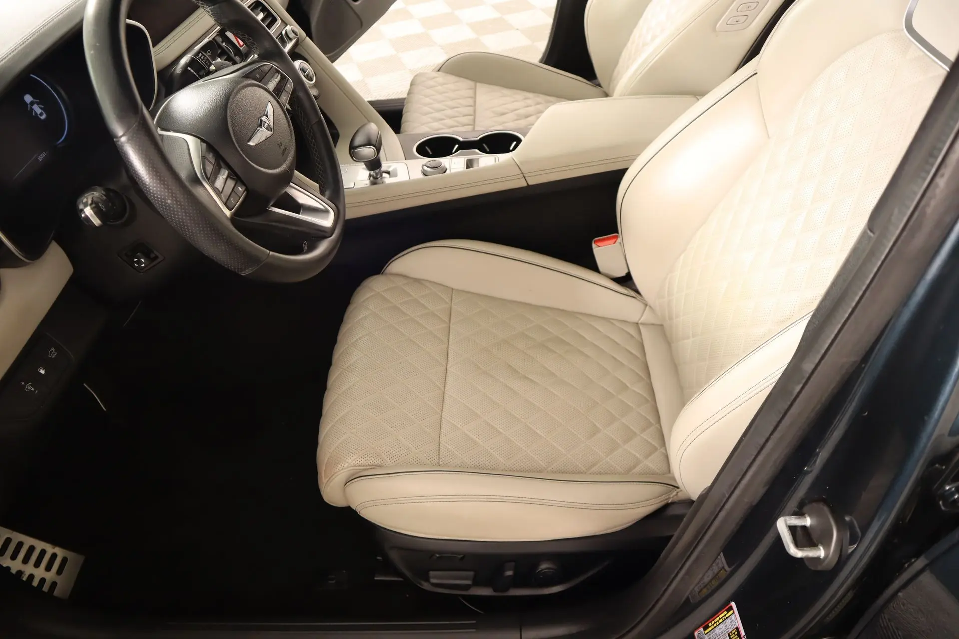 2023 Genesis G70 3.3T photo 10