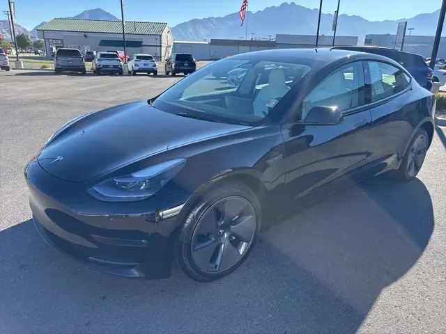 2023 Tesla Model 3 Long Range photo 3