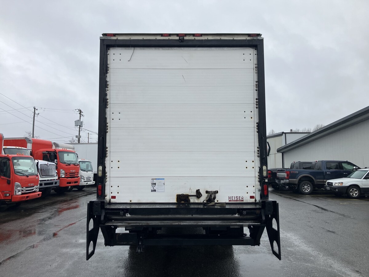 2019 Hino 268 in Portland, OR — photo 3