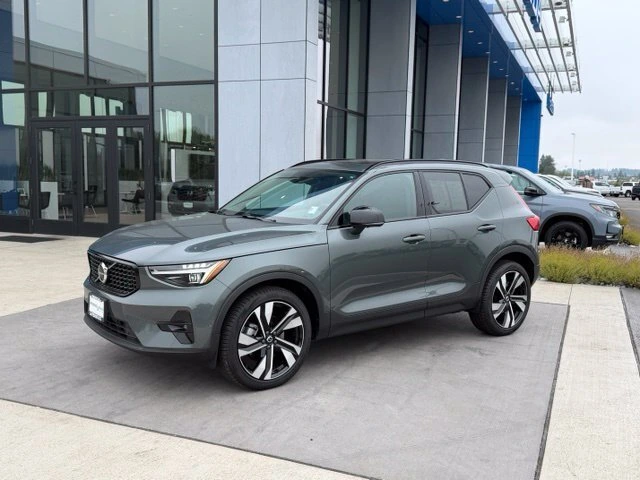 2026 Volvo XC40