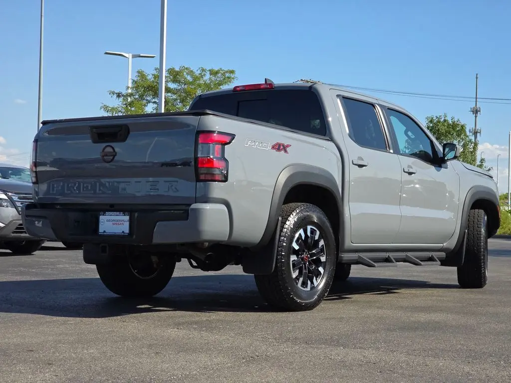 2023 Nissan Frontier PRO-4X photo 17
