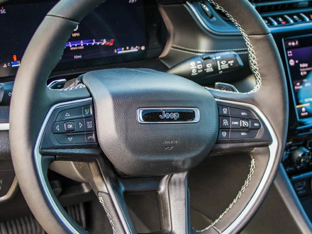 2025 Jeep Grand Cherokee Altitude - Photo 28