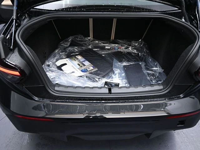 2025 BMW 2 Series 230i - Photo 17