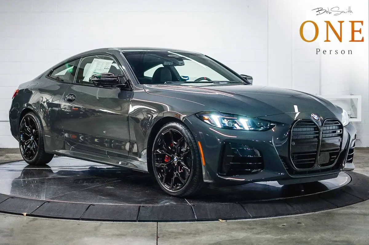 2026 BMW 4 Series M440i's photo