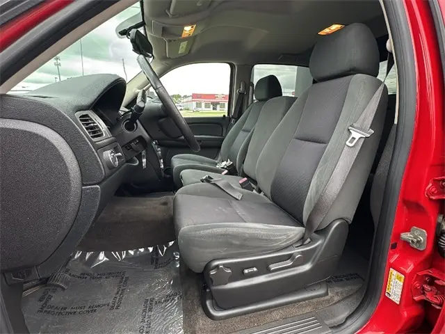 2009 Chevrolet Avalanche LS photo 13