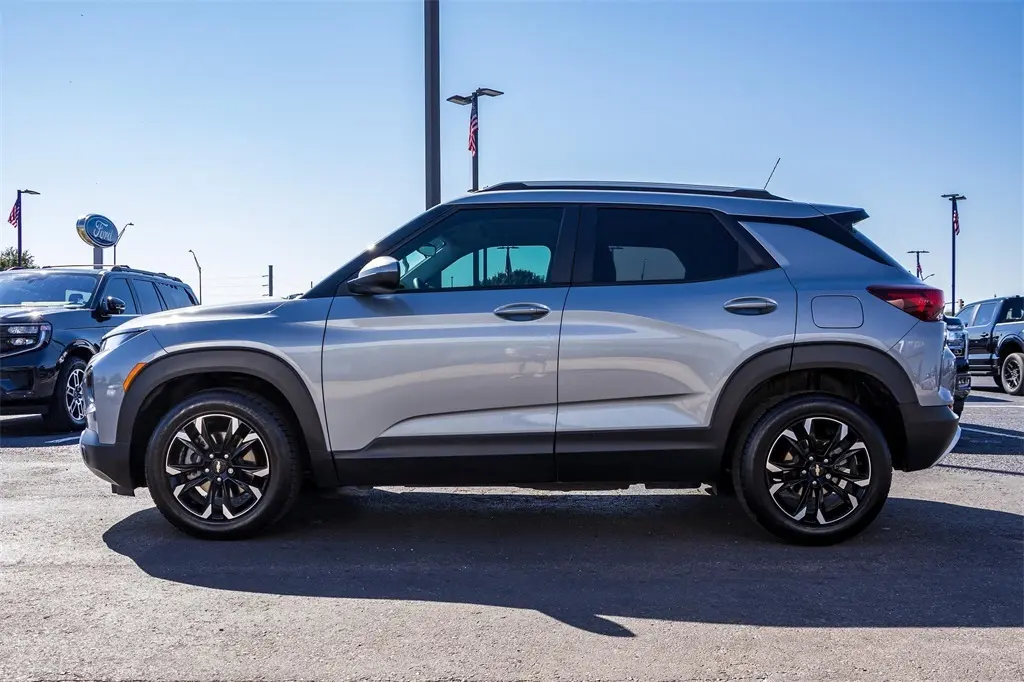 2023 Chevrolet Trailblazer LT photo 4