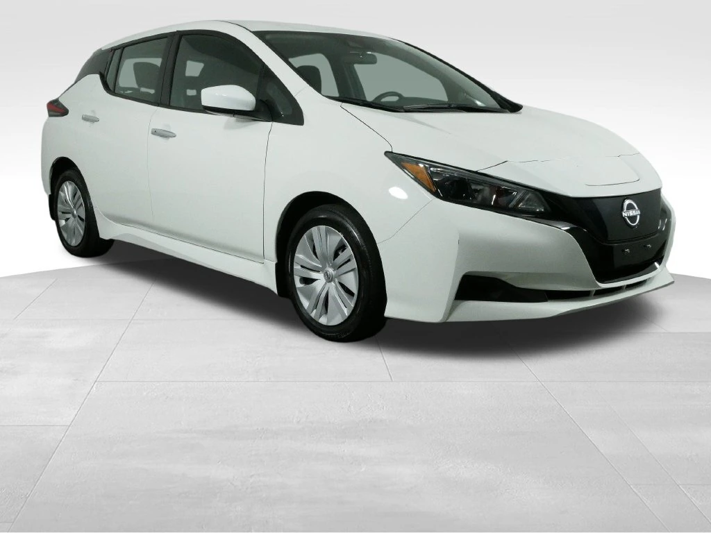 Used 2025 Nissan Leaf S with VIN 1N4AZ1BV8SC562289 for sale in Brooklyn Park, MN