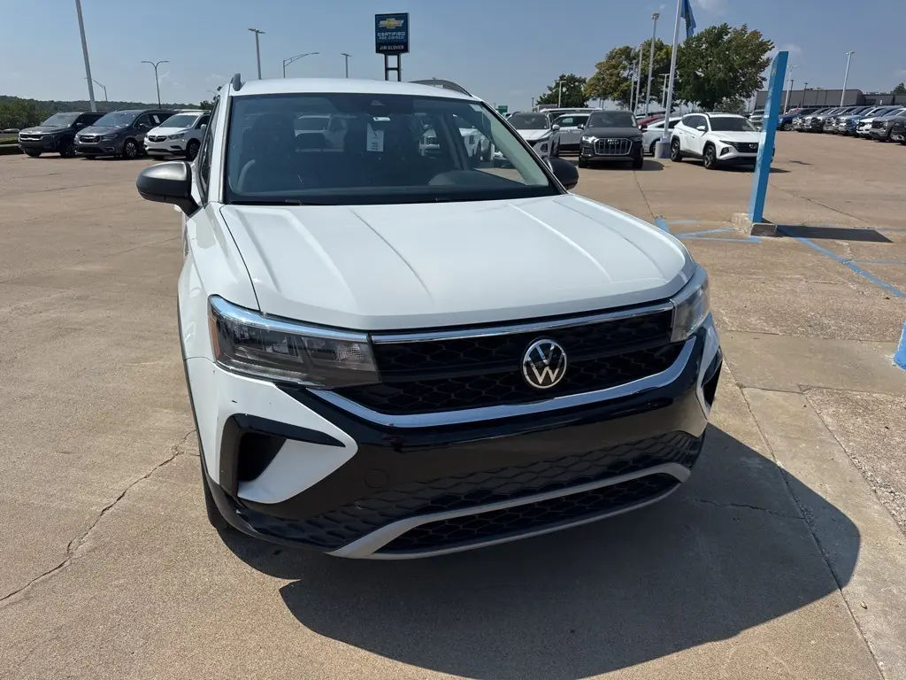 2022 Volkswagen Taos S photo 4