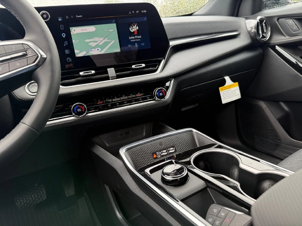 2027 Chevrolet Equinox LT - Photo 31