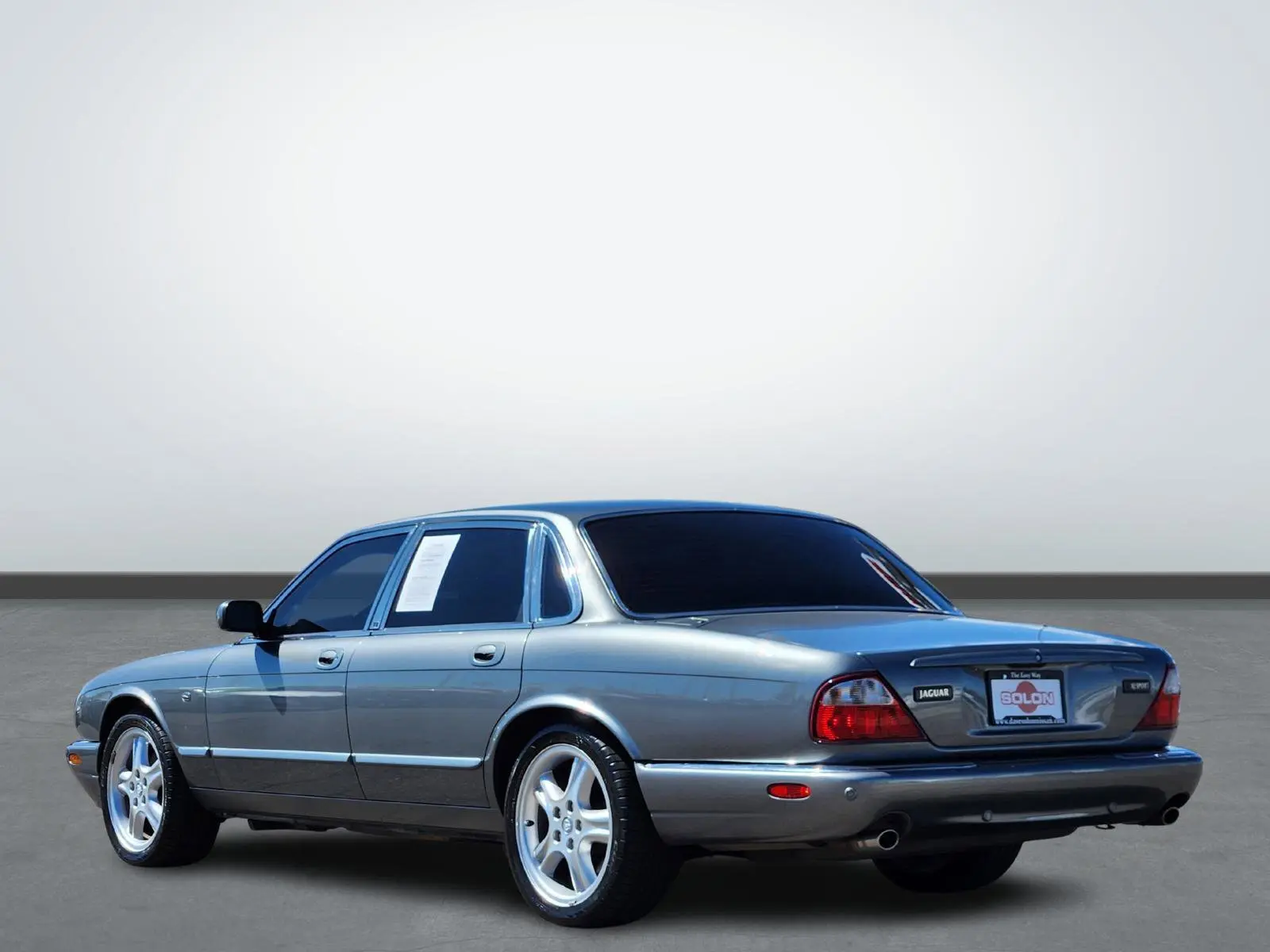2002 Jaguar XJ Sport photo 3