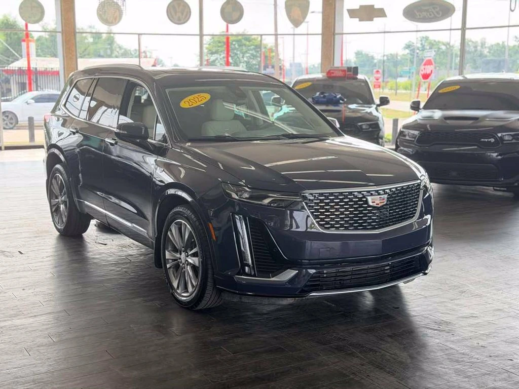 2025 Cadillac XT6 Premium Luxury