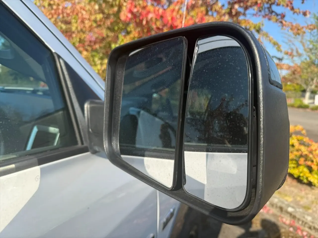 2012 Ram 1500 SLT photo 26