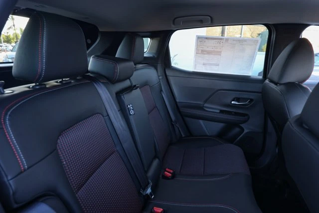 2025 Nissan Kicks SR - Photo 18