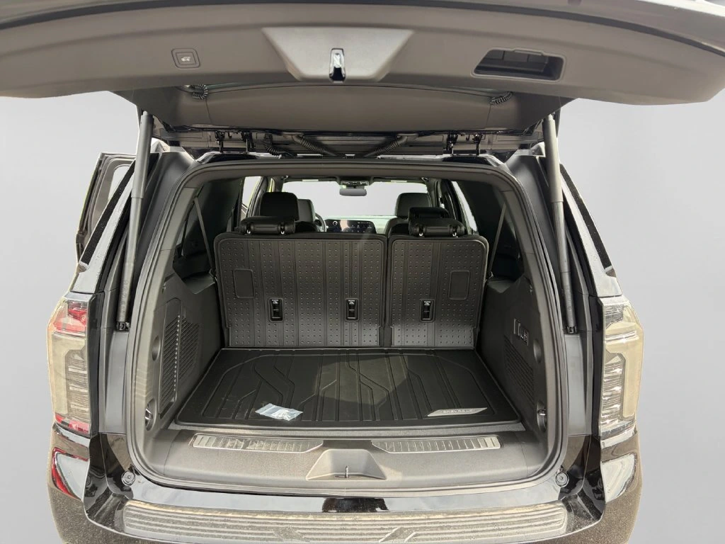 2026 Chevrolet Suburban RST - Photo 39