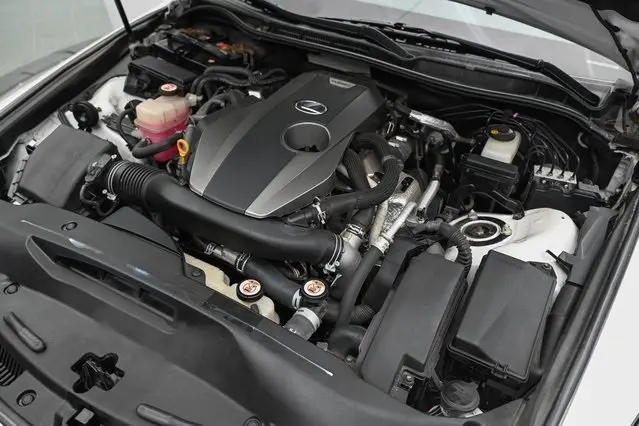 2019 Lexus IS 300 photo 25