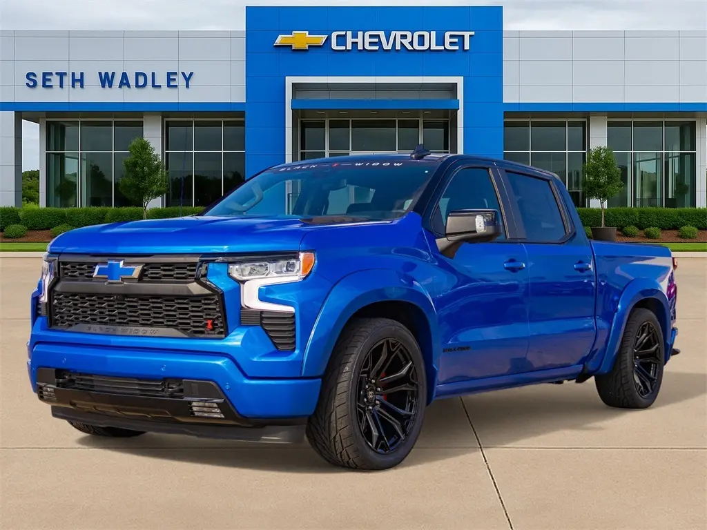 2025 Chevrolet Silverado 1500 RST photo 2