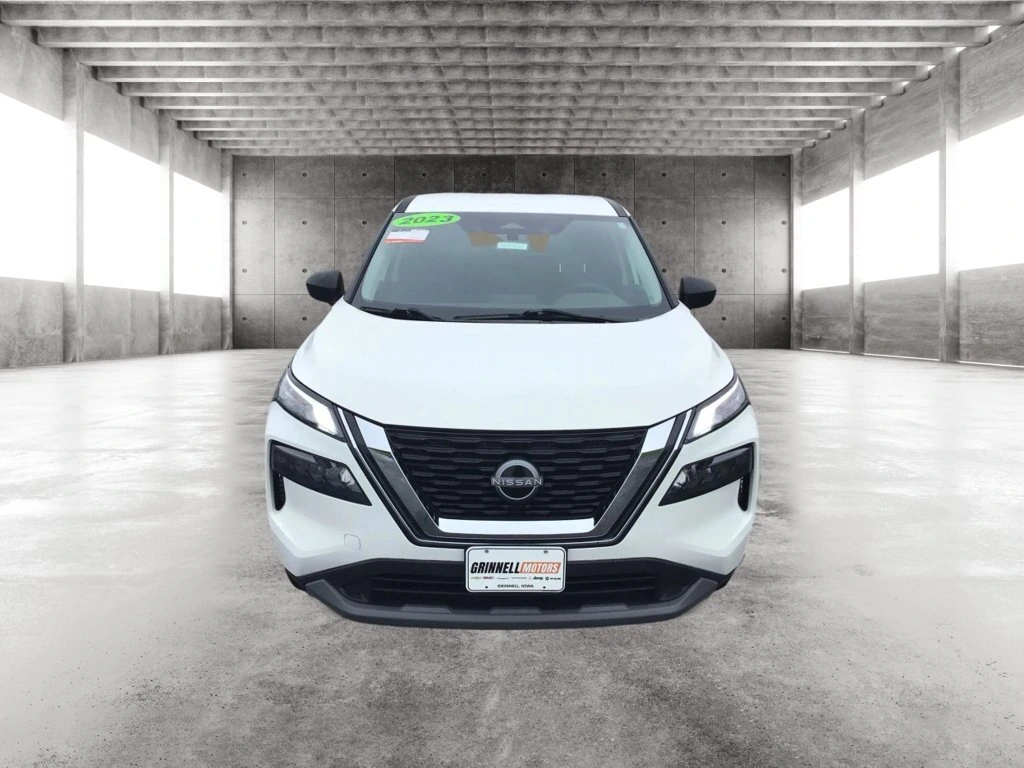 Used 2023 Nissan Rogue S with VIN 5N1BT3AB2PC789757 for sale in Grinnell, IA