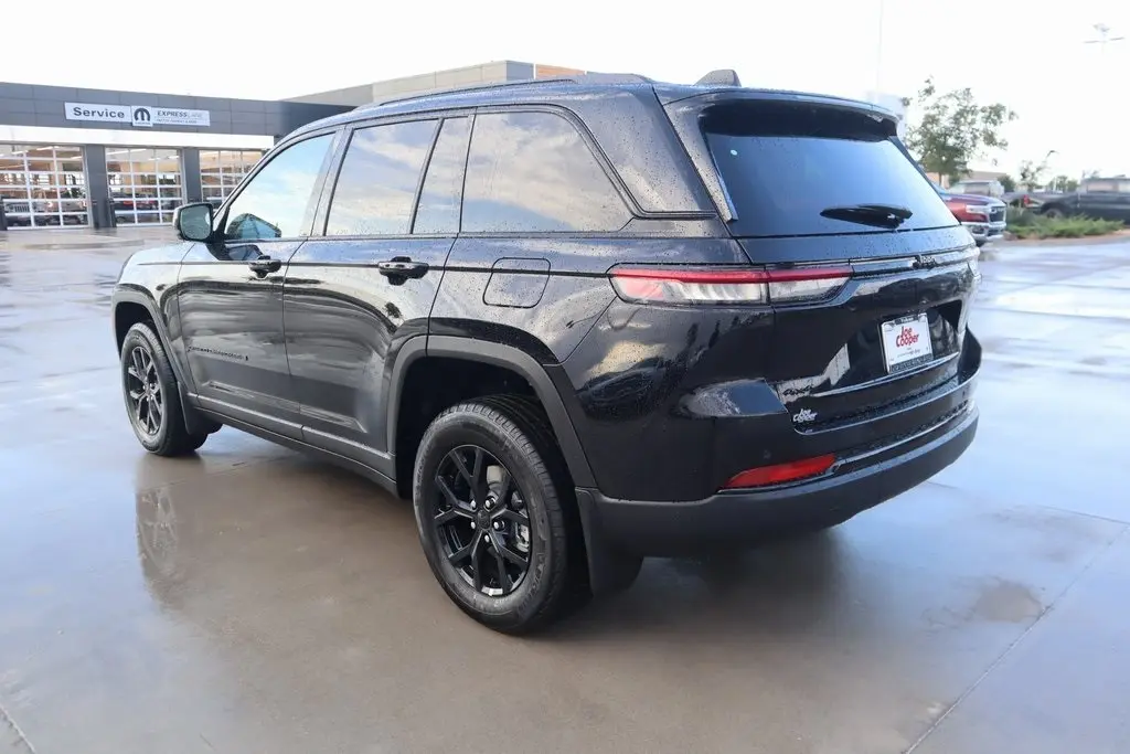 2025 Jeep Grand Cherokee Altitude X photo 22