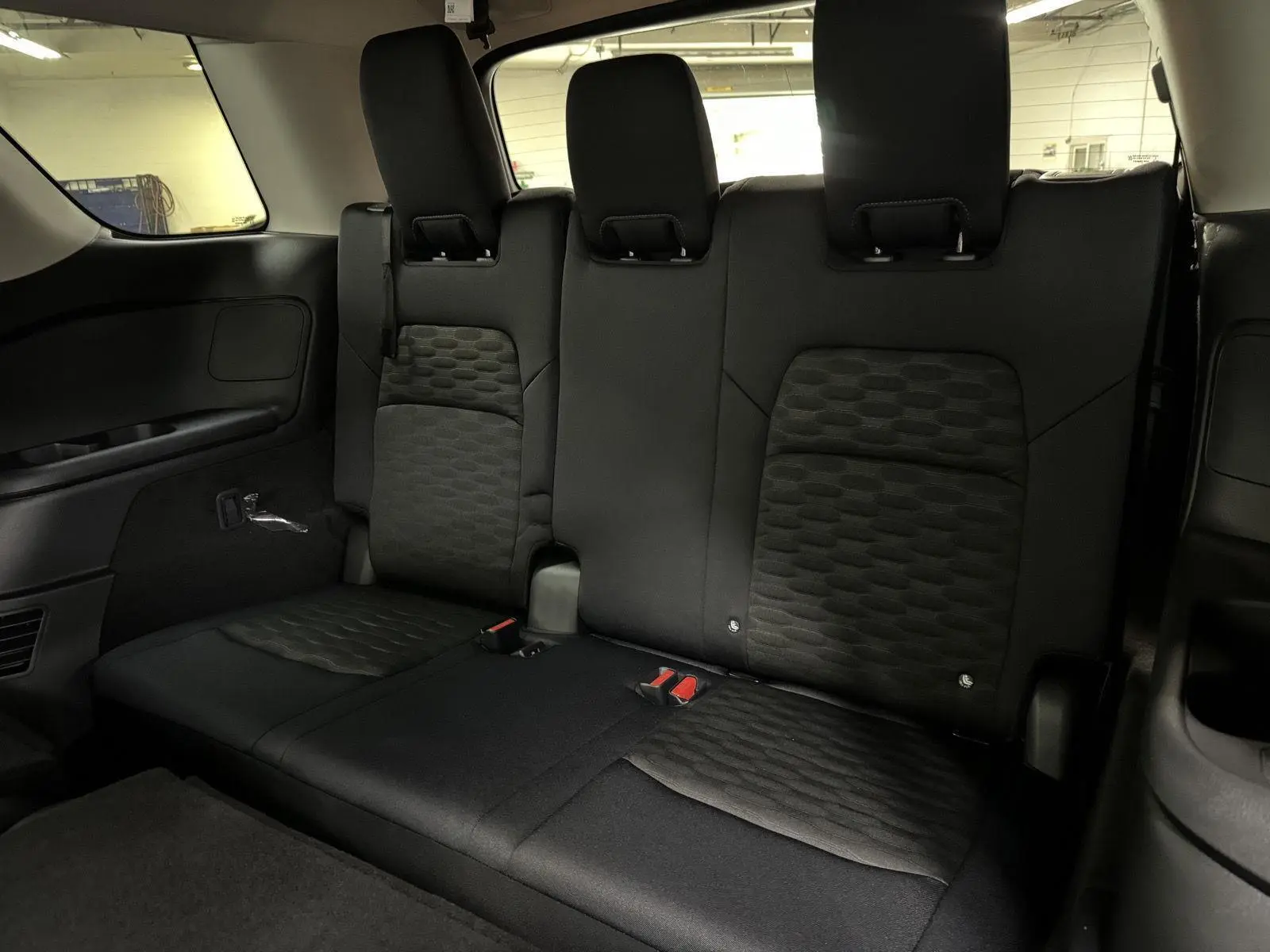 2025 Nissan Pathfinder SV photo 26