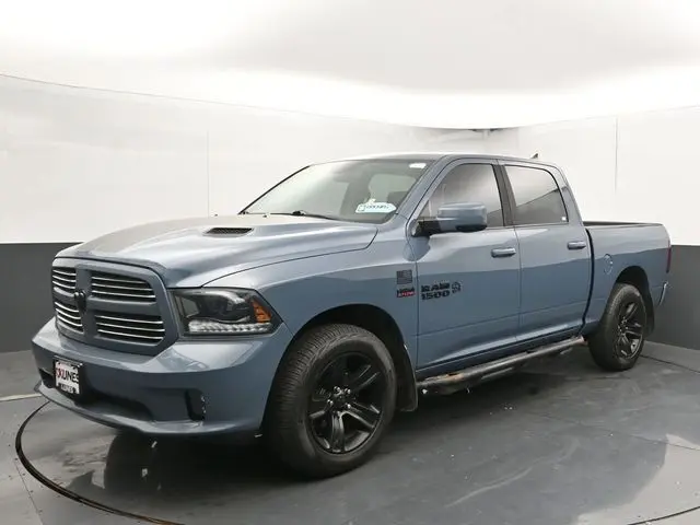 2015 Ram 1500 Sport photo 4