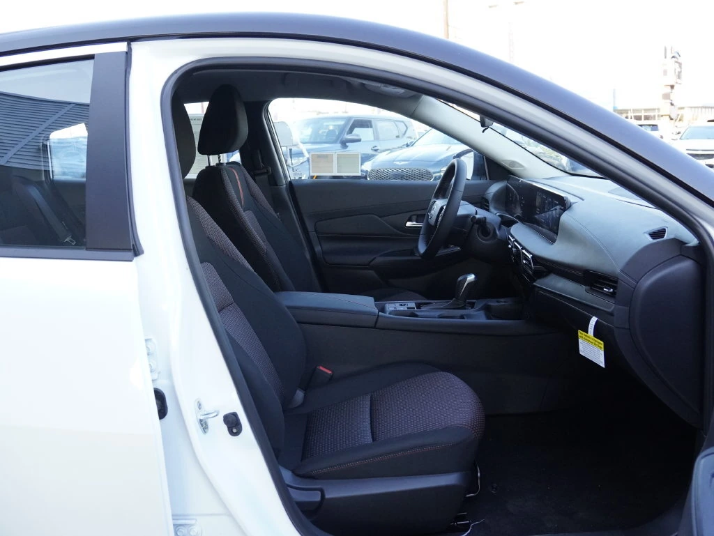 2026 Nissan Sentra SR - Photo 26